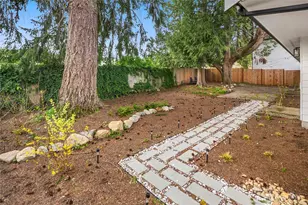 1402 N 136th St, Seattle, WA 98133 - Photo 21