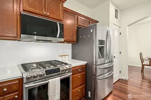 4915 NE 5th St, Renton, WA 98059 - Photo 13