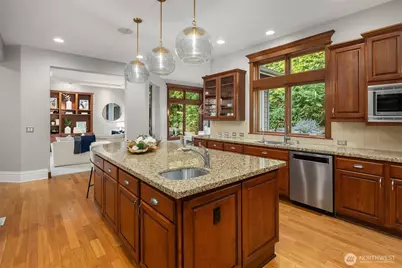 2989 NE Davis Loop, Issaquah, WA 98029 - Photo 13