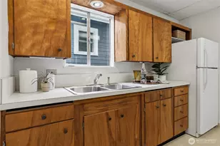 1830 N 54th St, Seattle, WA 98103 - Photo 13