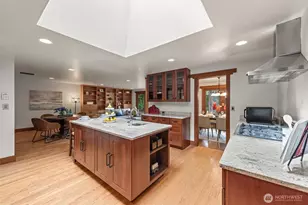 13002 NE 3rd St, Bellevue, WA 98005 - Photo 13