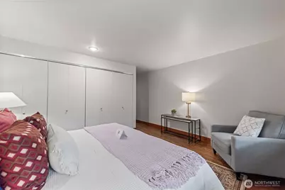 13002 NE 3rd Street, Bellevue, WA 98005 - Photo 15