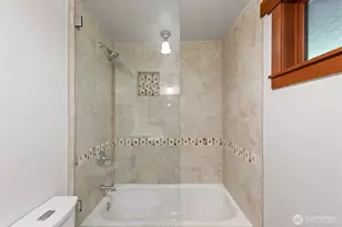 13002 NE 3rd St, Bellevue, WA 98005 - Photo 21
