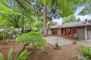 13002 NE 3rd St, Bellevue, WA 98005 - Photo 21