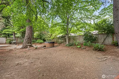 13002 NE 3rd Street, Bellevue, WA 98005 - Photo 23