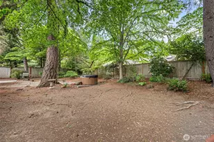 13002 NE 3rd St, Bellevue, WA 98005 - Photo 23