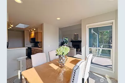 10834 NE 68th Street #B5, Kirkland, WA 98033 - Photo 11