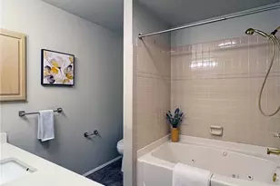10834 NE 68th St, Kirkland, WA 98033 - Photo 23