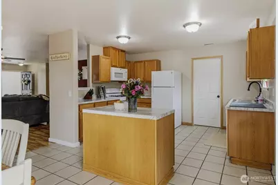 10413 195th Street Ct E, Graham, WA 98338 - Photo 9