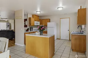 10413 195th St Ct E, Graham, WA 98338 - Photo 9