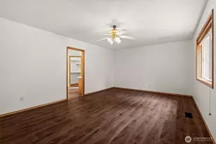 12510 206th St E, Graham, WA 98338 - Photo 15