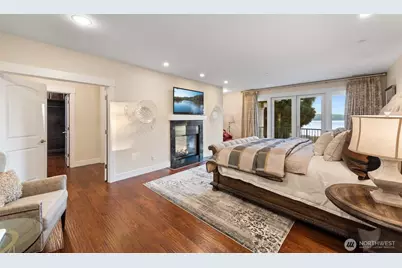 9426 Lake Washington Boulevard NE, Bellevue, WA 98004 - Photo 19