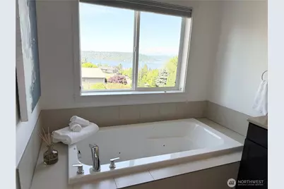 7426 S 114th St, Seattle, WA 98178 - Photo 17
