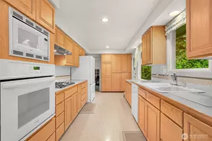5340 Evergreen Dr, Bellingham, WA 98226 - Photo 11