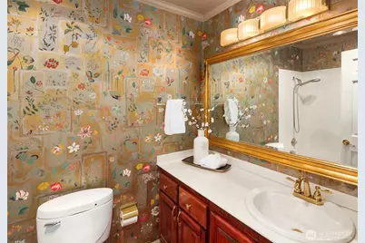 2565 Dexter Avenue N #303, Seattle, WA 98109 - Photo 33