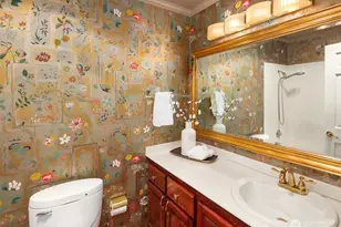 2565 Dexter Ave N, Seattle, WA 98109 - Photo 33