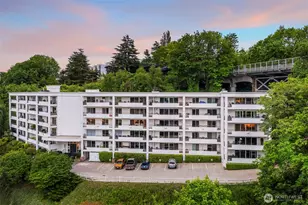 2565 Dexter Ave N, Seattle, WA 98109 - Photo 35