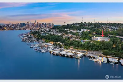 2565 Dexter Avenue N #303, Seattle, WA 98109 - Photo 1