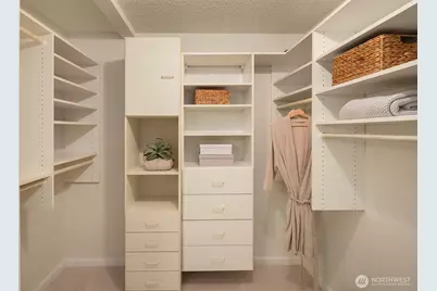 2565 Dexter Avenue N #303, Seattle, WA 98109 - Photo 29