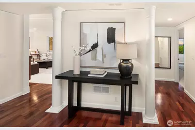 2565 Dexter Avenue N #303, Seattle, WA 98109 - Photo 7