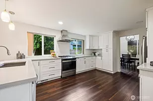 10710 126th Pl NE, Kirkland, WA 98033 - Photo 15
