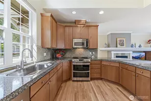 24563 NE Vine Maple Way, Redmond, WA 98053 - Photo 11