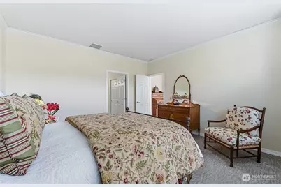 24563 NE Vine Maple Way, Redmond, WA 98053 - Photo 13