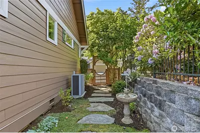 24563 NE Vine Maple Way, Redmond, WA 98053 - Photo 27
