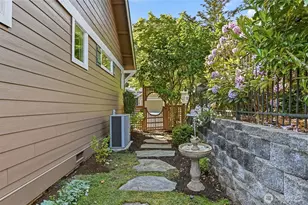 24563 NE Vine Maple Way, Redmond, WA 98053 - Photo 27