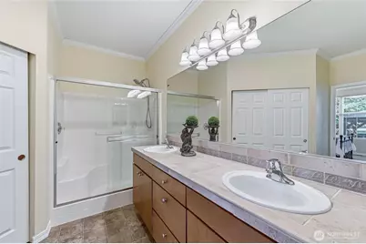 24563 NE Vine Maple Way, Redmond, WA 98053 - Photo 17