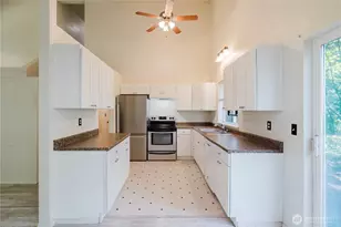 7201 9th Ct SE, Lacey, WA 98503 - Photo 11