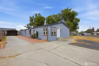 1702 W Bemis Street, Moses Lake, WA 98837 - Photo 1