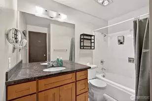 19428 Aurora Ave N, Shoreline, WA 98133 - Photo 13