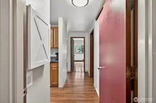 19428 Aurora Ave N, Shoreline, WA 98133 - Photo 1