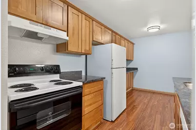 19428 Aurora Avenue N #131, Shoreline, WA 98133 - Photo 9