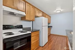 19428 Aurora Ave N, Shoreline, WA 98133 - Photo 9