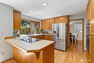 20315 NE 39th St, Sammamish, WA 98074 - Photo 13