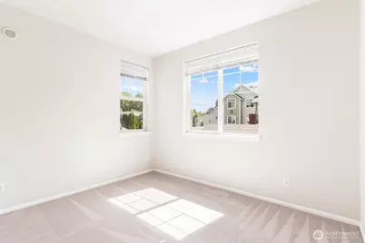 13000 Admiralty Way #D204, Everett, WA 98204 - Photo 9