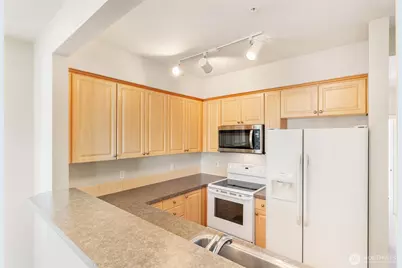 13000 Admiralty Way #D204, Everett, WA 98204 - Photo 17