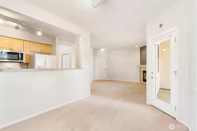 13000 Admiralty Way #D204, Everett, WA 98204 - Photo 15