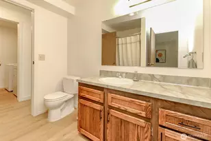 2431 S 248th St, Kent, WA 98032 - Photo 21