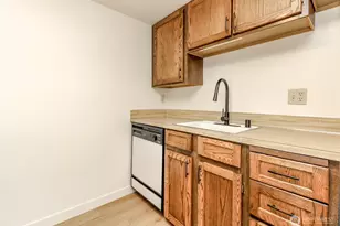 2431 S 248th St, Kent, WA 98032 - Photo 13