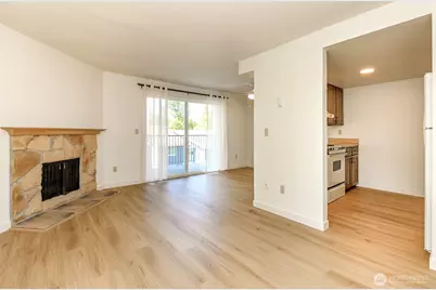 2431 S 248th Street #C21, Kent, WA 98032 - Photo 3