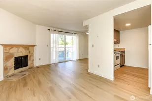 2431 S 248th St, Kent, WA 98032 - Photo 3