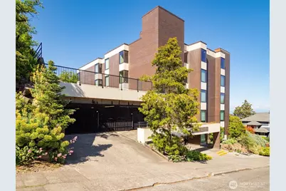 1605 5th Avenue N #302, Seattle, WA 98109 - Photo 3