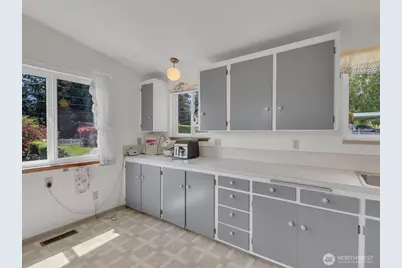 6512 NE 196th Street, Kenmore, WA 98028 - Photo 13
