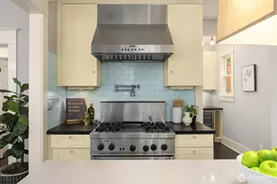 4018 2nd Ave NE, Seattle, WA 98105 - Photo 13