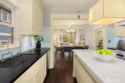 4018 2nd Avenue NE, Seattle, WA 98105 - Photo 19
