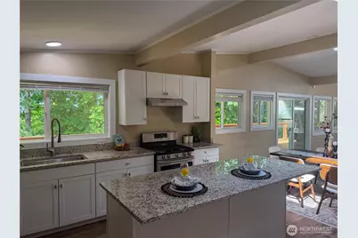 1310 Maryland Ave, Everett, WA 98203 - Photo 11