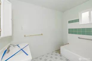 41 NE Salty Dr, Belfair, WA 98528 - Photo 27
